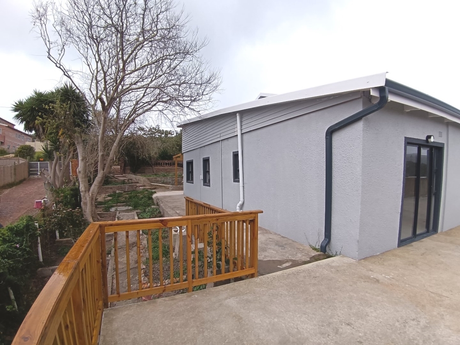 5 Bedroom Property for Sale in Fraaiuitsig Western Cape